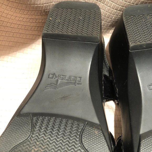 Dansko chunky black patent leather sandals, - Picture 9 of 16